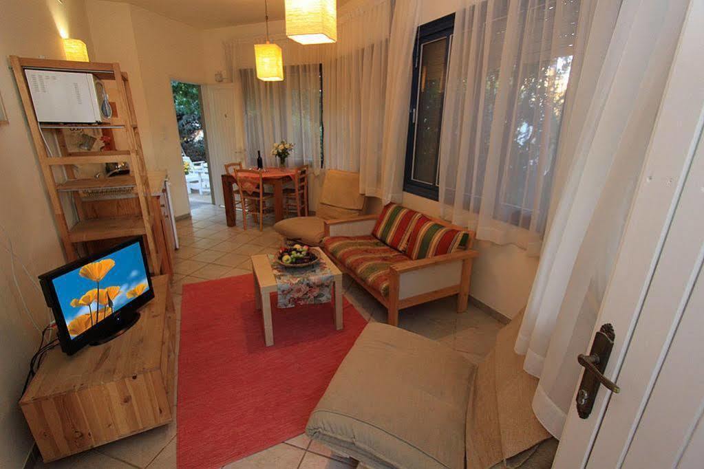 Villa Bar Bakfar à Sharona Extérieur photo